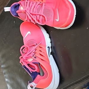 Womens nike shoes